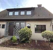 Haus zum Kaufen in Krefeld 660.000,00 € 162.72 m²