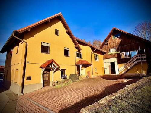 Foto - Haus zum Kaufen in Ermershausen 249.000,00 € 270 m²