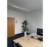 Büro in Köln 700,00 € 30 m² - 700,00 EUR Kaltmiete, ca.  30,00 m² in Köln (PLZ: 50672)