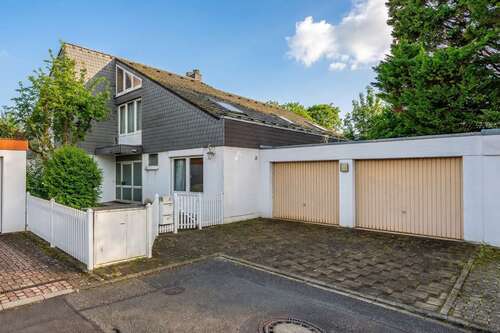 Foto - Haus zum Kaufen in Karlsruhe 820.000,00 € 230 m²