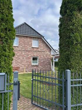 Foto - Haus zum Kaufen in Schönefeld 890.000,00 € 130 m²