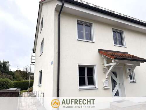 Foto - Haus zum Mieten in Röhrmoos 2.300,00 € 167 m²