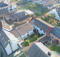 Haus zum Kaufen in Neuss Grefrath 850.000,00 € 441 m² - Neuss / Grefrath
