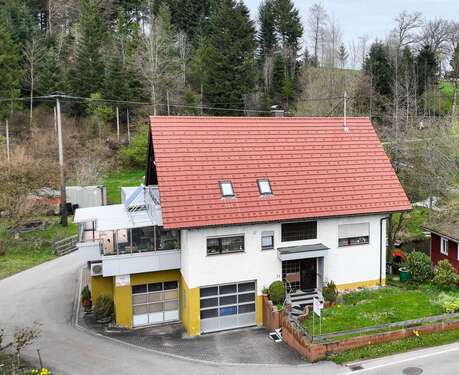 Foto - Haus zum Kaufen in Freudenstadt 395.000,00 € 259 m²