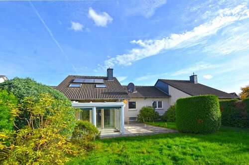 Foto - Haus zum Kaufen in Langenfeld (Rheinland) 695.000,00 € 183 m²