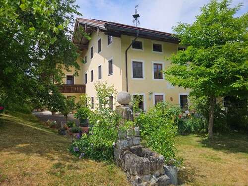 Foto - Haus zum Mieten in Tittmoning 750,00 € 135 m²