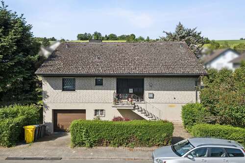 Foto - Haus zum Kaufen in Niederneisen 269.000,00 € 195 m²