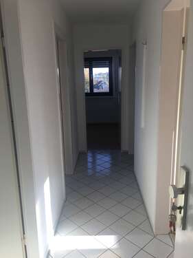 Foto - Wohnung zum Mieten in Frankfurt-Niedereschbach 820,00 € 69 m²