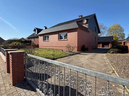 Foto - Haus zum Kaufen in Helmstedt 329.000,00 € 180 m²