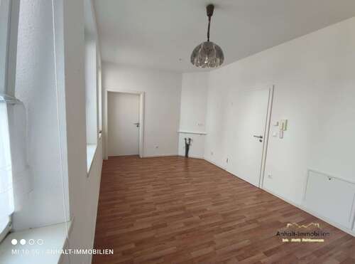 Foto - Wohnung zum Mieten in Bitterfeld 240,00 € 30 m²