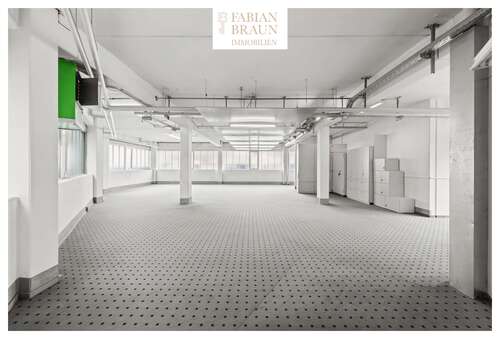 Foto - Halle in Schwaig 1.200.000,00 € 415 m²