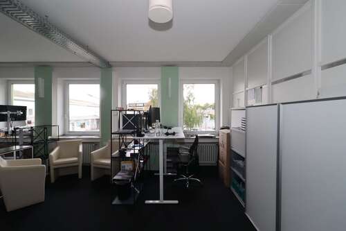 Foto - Büro in Köln 761,00 € 42 m² - 761,00&nbsp;EUR Kaltmiete, ca.&nbsp; 42,00&nbsp;m&sup2;