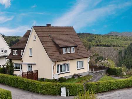 Foto - Haus zum Kaufen in Sundern Langscheid 249.000,00 € 196 m²