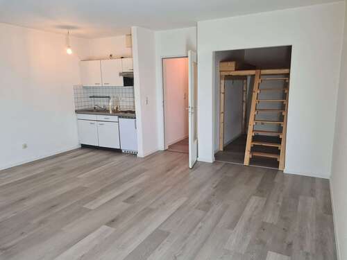 Foto - Wohnung zum Mieten in Hermsdorf 320,00 € 36.94 m²
