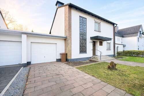 Foto - Haus zum Kaufen in Hilden 889.000,00 € 172 m²