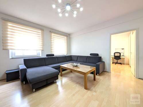 Foto - Wohnung zum Mieten in Düsseldorf 970,00 € 77 m²