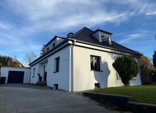 Foto - Haus zum Kaufen in Lohmar 829.000,00 € 156 m²