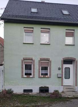 Foto - Haus zum Kaufen in Nienburg (Saale) 100.000,00 € 100 m²