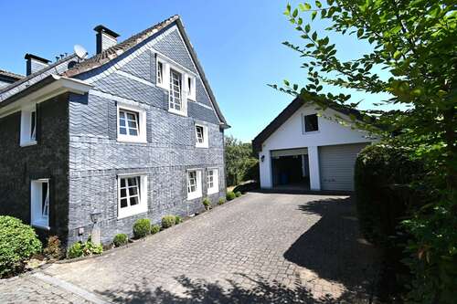 Foto - Haus zum Mieten in Wermelskirchen 1.200,00 € 120 m²
