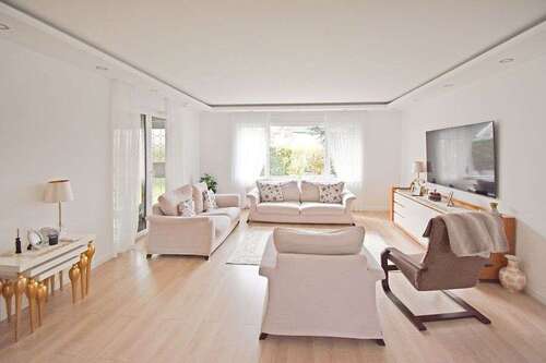 Foto - Haus zum Kaufen in Detmold 670.000,00 € 171 m²