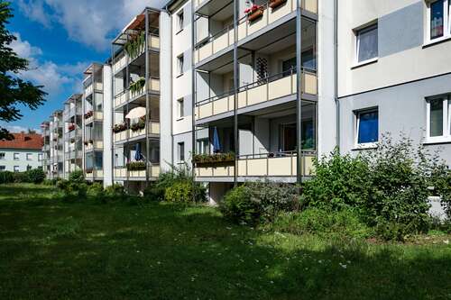 Foto - Wohnung zum Mieten in Stadtilm 309,19 € 50.77 m²