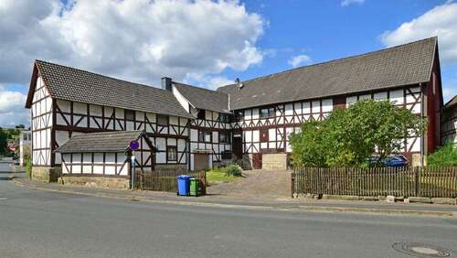 Foto - Haus zum Kaufen in Staufenberg 250.000,00 € 186.3 m²