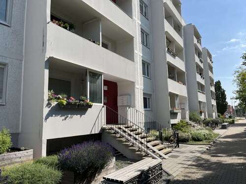 Foto - Wohnung zum Mieten in Halle (Saale) 322,00 € 56.65 m²