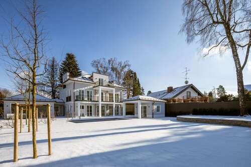 Foto - Haus zum Mieten in Straßlach-Dingharting 9.930,00 € 382 m²