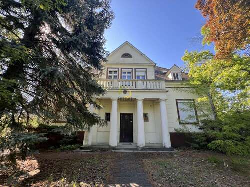 Foto - Haus zum Kaufen in Luckenwalde 410.000,00 € 318 m²