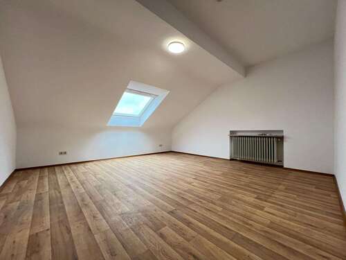 Foto - Wohnung zum Mieten in Mackenbach 990,00 € 118 m²