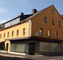 Haus zum Kaufen in Arzberg 195.000,00 € 292 m²