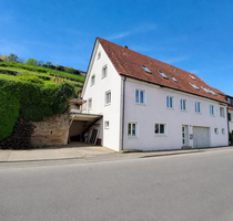 Haus zum Kaufen in Hessigheim 450.000,00 € 235 m²