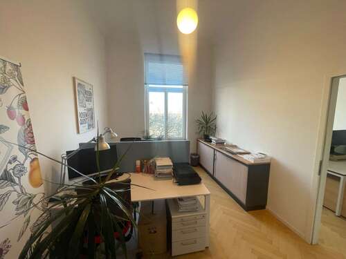 Foto - Büro in Köln 390,00 € 26 m² - 390,00&nbsp;EUR Kaltmiete, ca.&nbsp; 26,00&nbsp;m&sup2;