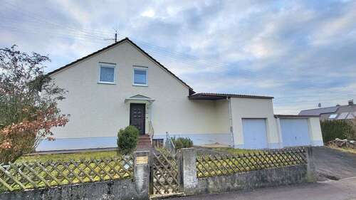 Foto - Haus zum Kaufen in Pfaffenhofen 350.000,00 € 143 m²