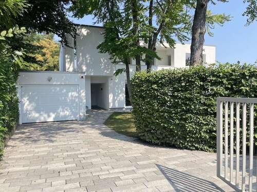 Foto - Haus zum Kaufen in Kronberg 1.820.000,00 € 247 m²