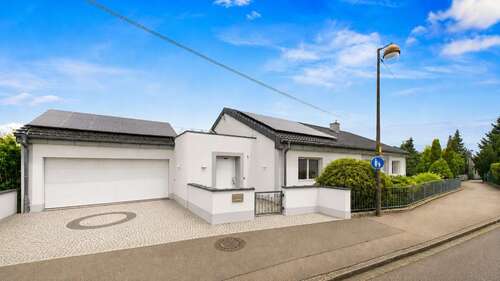 Foto - Haus zum Kaufen in Neusäß 1.790.000,00 € 381 m²
