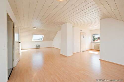 Foto - Haus zum Kaufen in Steinbach (Taunus) 779.000,00 € 315 m²