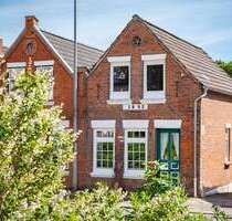 Haus zum Kaufen in Husum 195.000,00 € 73 m²