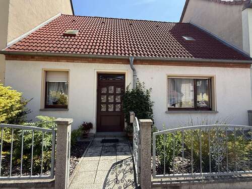 Foto - Haus zum Kaufen in Coswig 69.000,00 € 100 m²