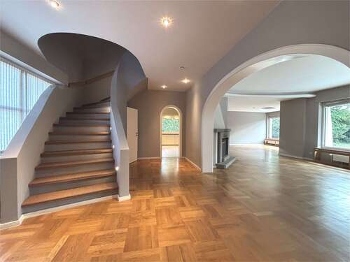 Foto - Haus zum Mieten in Frankfurt am Main 5.500,00 € 360 m²
