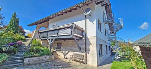 Foto - Haus zum Kaufen in Hünstetten Wallrabenstein 699.000,00 € 274 m²