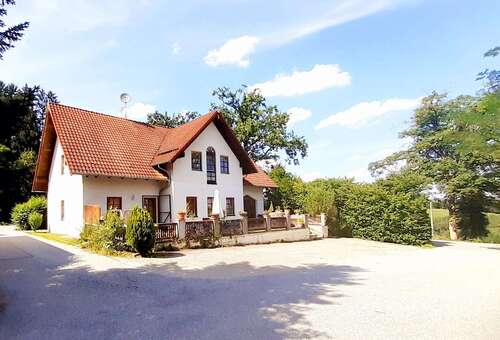 Foto - Haus zum Kaufen in Windorf 274.000,00 € 157 m²