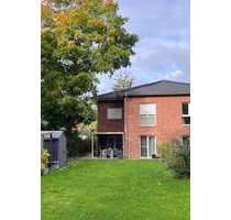 Haus zum Mieten in Zeuthen 2.300,00 € 142 m²