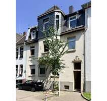 Haus zum Kaufen in Essen Stoppenberg 369.000,00 € 309.34 m² - Essen / Stoppenberg