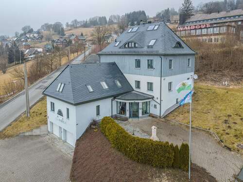 Foto - Haus zum Kaufen in Klingenthal 649.000,00 € 536 m²