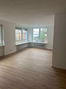 Foto - Wohnung zum Mieten in Homburg 800,00 € 80 m²