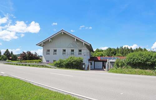 Foto - Haus zum Kaufen in Siegsdorf 1.199.000,00 € 225 m²