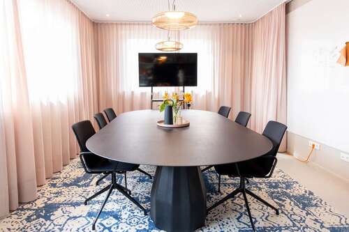 Foto - Büro in Rosenheim 2.685,00 € 244 m²