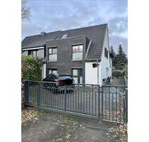 Haus zum Mieten in Hamburg 3.300,00 € 135 m²