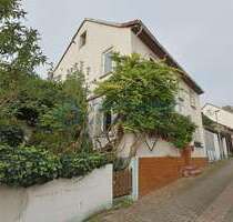 Haus zum Kaufen in Laubenheim 100.000,00 € 90 m²